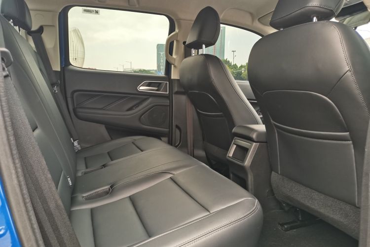 长城 炮 2024款 2.4T商用版自动柴油两驱精英型中控内饰7008