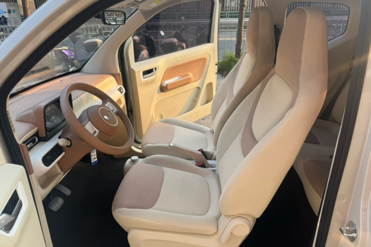 五菱汽车 宏光MINIEV 2024款 第三代 215km 青春版中控内饰7001