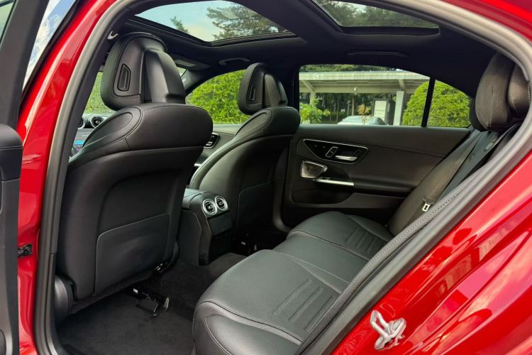 奔驰C级 2022款 改款 C 260 L 皓夜运动版中控内饰7004