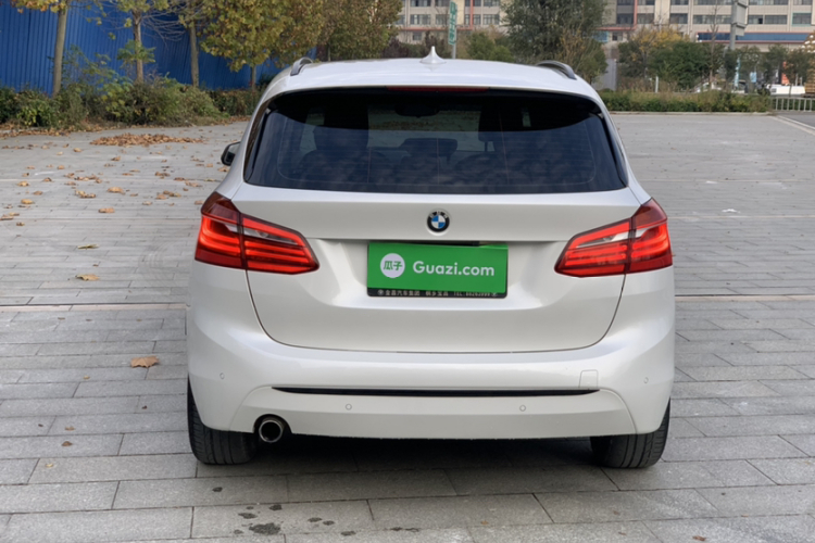 宝马2系旅行车 2016款 218i 运动设计套装车身外观6009