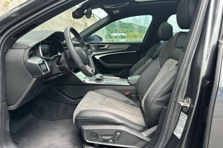 奥迪A6L 2019款 40 TFSI 豪华动感型中控内饰7004