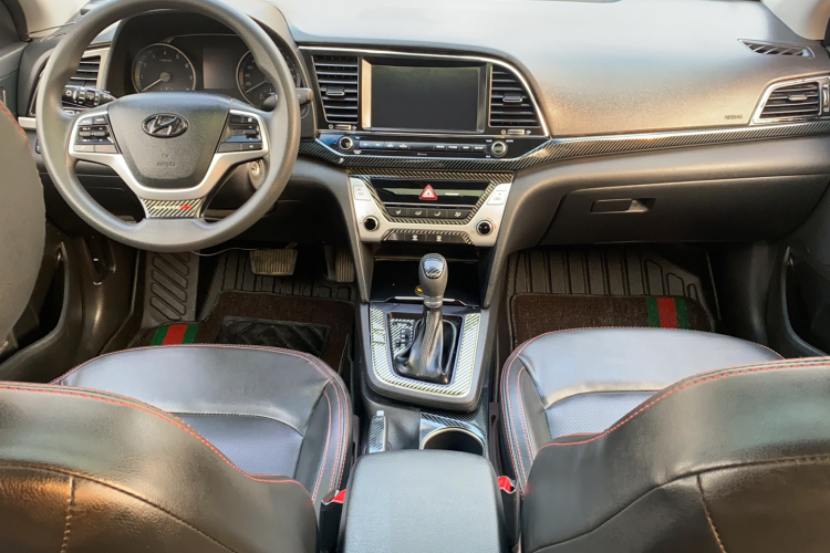 现代 领动 2016款 1.6L 自动智炫·精英型中控内饰7002