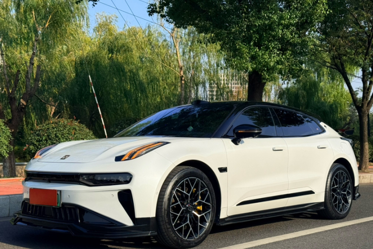 极氪001 2025款 WE版 100kWh 后驱车身外观1