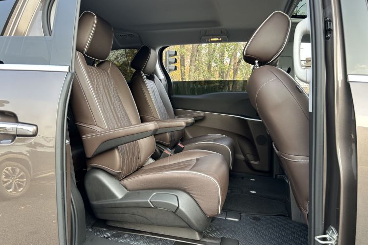 别克GL8 2023款 陆上公务舱 652T 豪华型中控内饰7005