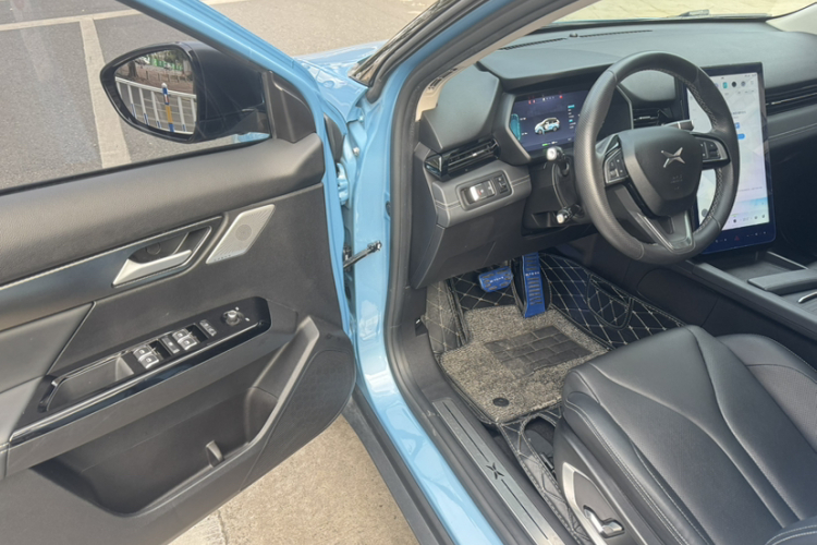 小鹏G3 2020款 520i 智享版中控内饰7012