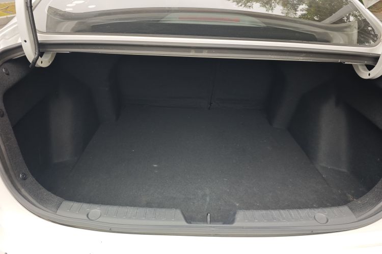 长安 逸动 2023款 畅享版 PLUS 蓝鲸NE 1.4T GDI DCT尊贵版局部细节23