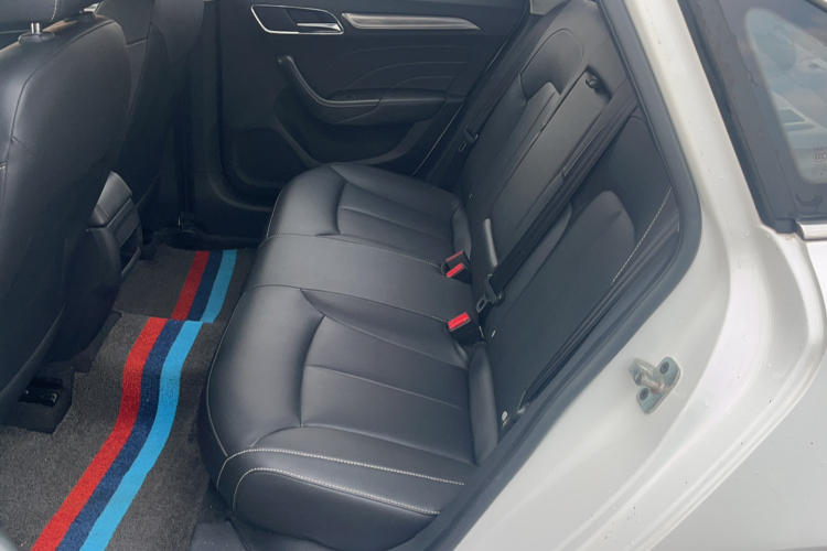 荣威i6 2018款 20T 自动旗舰版中控内饰7004