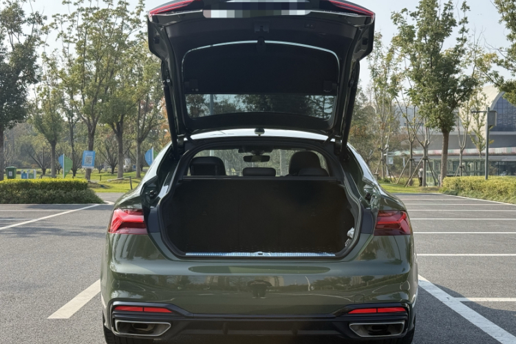 奥迪A5 2023款 Sportback 40 TFSI quattro 豪华动感型车身外观6009