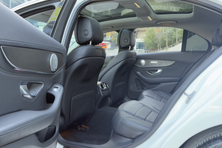 奔驰C级 2016款 C 200 L 运动型中控内饰7002