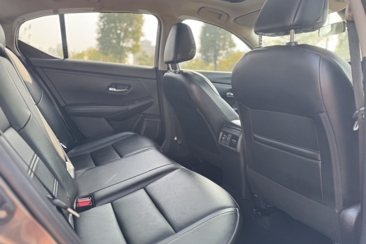 日产 轩逸 2021款 1.6L XL CVT悦享版中控内饰7002