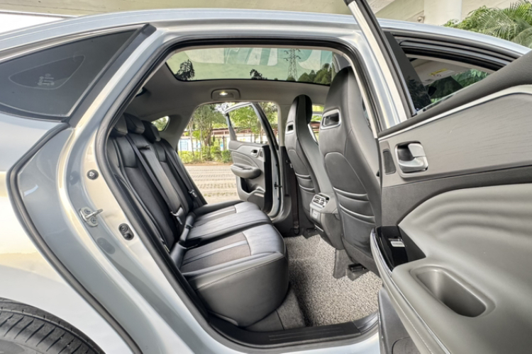 埃安 AION S Plus 2022款 70 智领版中控内饰7009