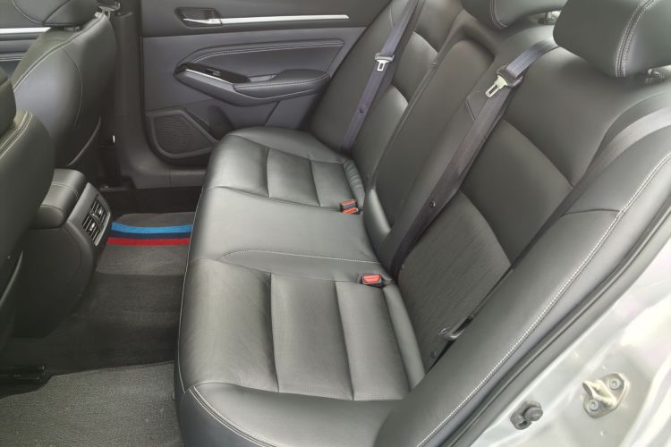 日产 天籁 2021款 2.0L XL 舒适版中控内饰7006