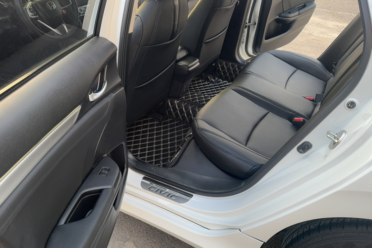 本田 思域 2019款 220TURBO CVT劲动版 国VI中控内饰7003