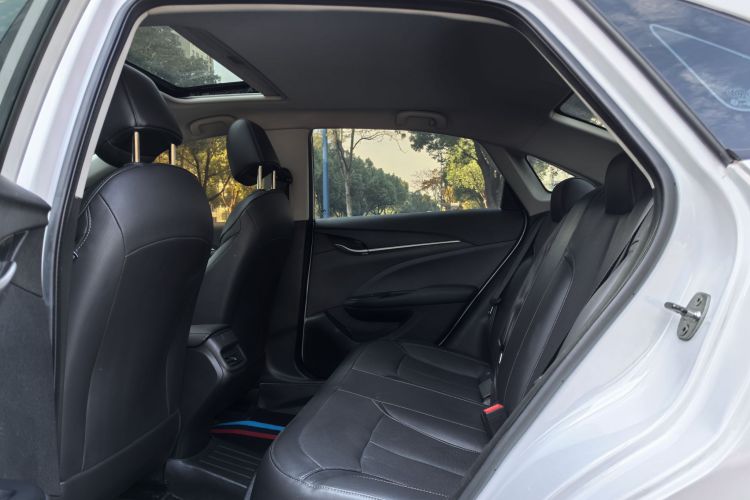 别克 英朗 2021款 改款 典范 1.5L 自动精英型中控内饰7002