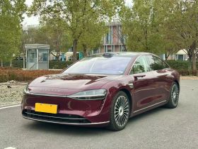 鸿蒙智行 享界S9 2025款 增程 Ultra