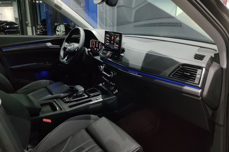 奥迪Q5L 2022款 改款 45T 豪华动感型中控内饰7008