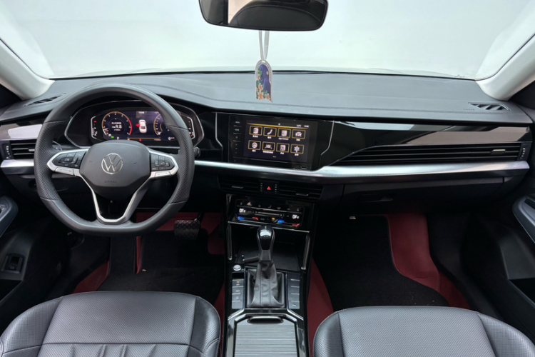 大众 帕萨特 2025款 出众款 380TSI 星空龙腾版中控内饰7007