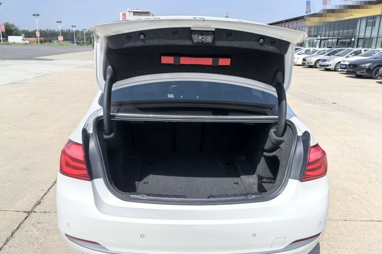 宝马3系 2018款 320Li 时尚型局部细节23