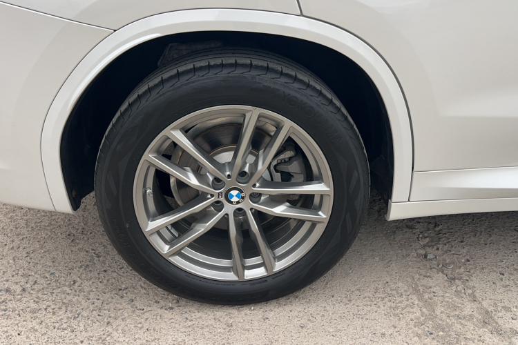 宝马X3 2021款 改款 xDrive28i M运动套装车身外观6008