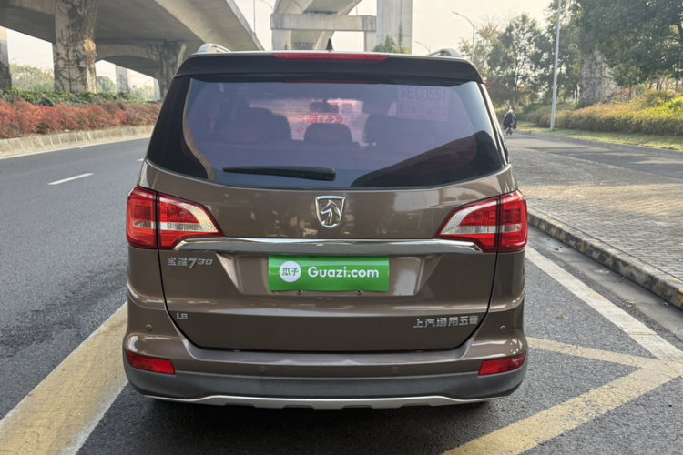 宝骏730 2016款 1.8L iAMT舒适型 7座车身外观6007