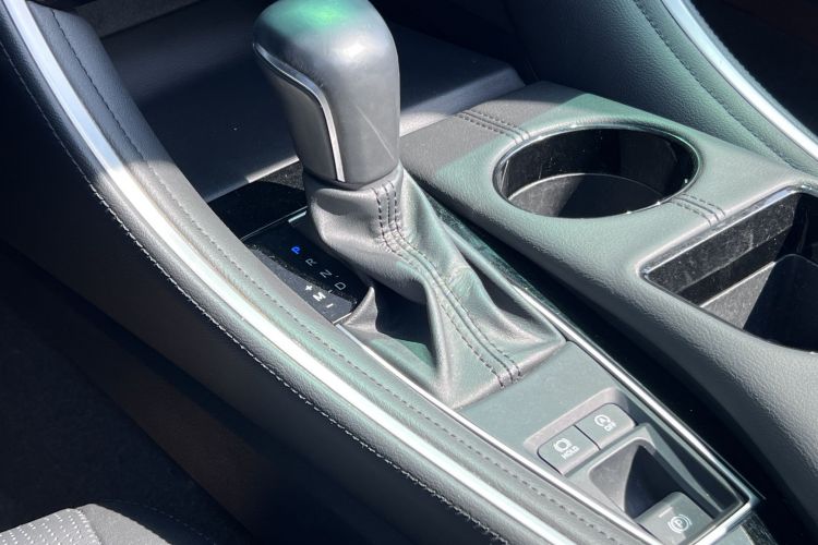 丰田 亚洲龙 2022款 2.0L 豪华版局部细节18