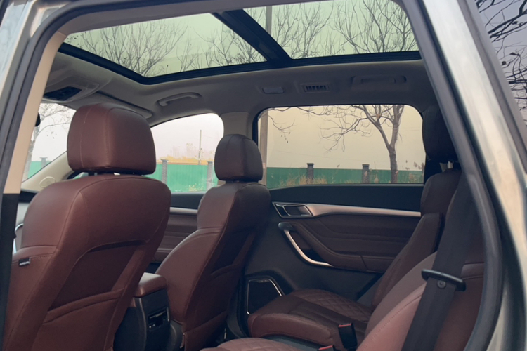 汉腾汽车 汉腾V7 2019款 1.5T 自动旗舰型 7座 国V局部细节22