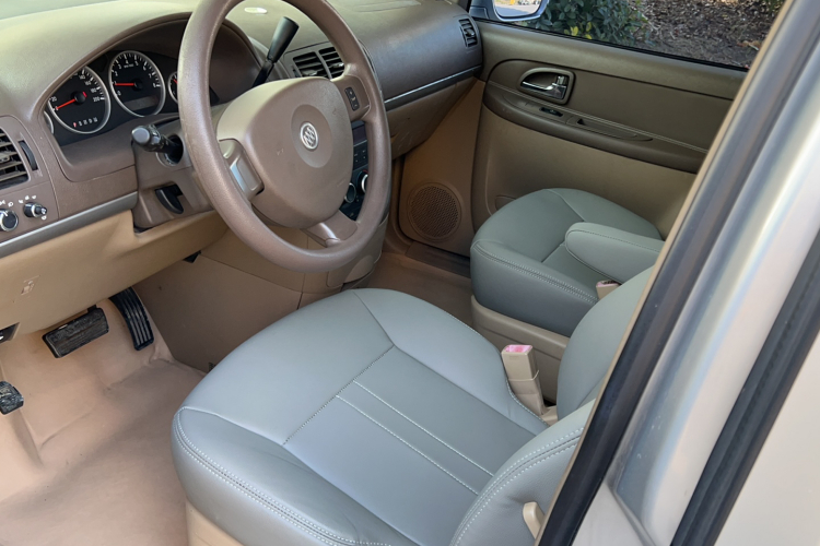 别克GL8 2014款 2.4L 经典版中控内饰7001