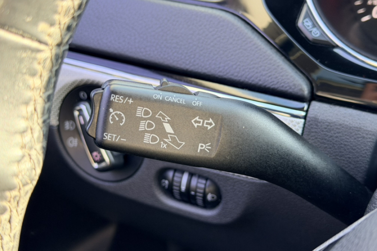 大众 速腾 2016款 230TSI 25周年纪念版中控内饰7001