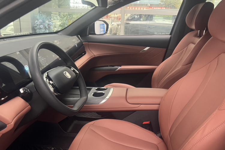 长安CS75 PLUS 2025款 第四代 1.5T 新蓝鲸 智慧卓越型中控内饰7002