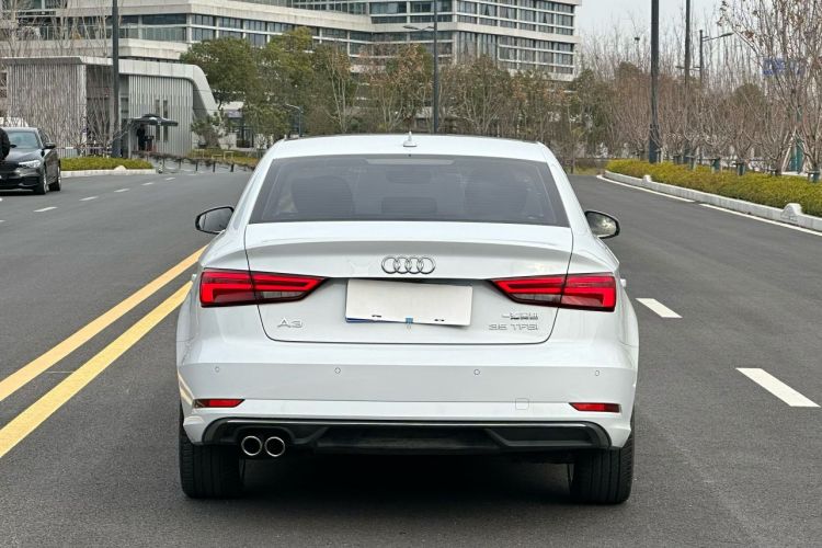 奥迪A3 2018款 30周年年型 Limousine 35 TFSI 风尚型车身外观6003