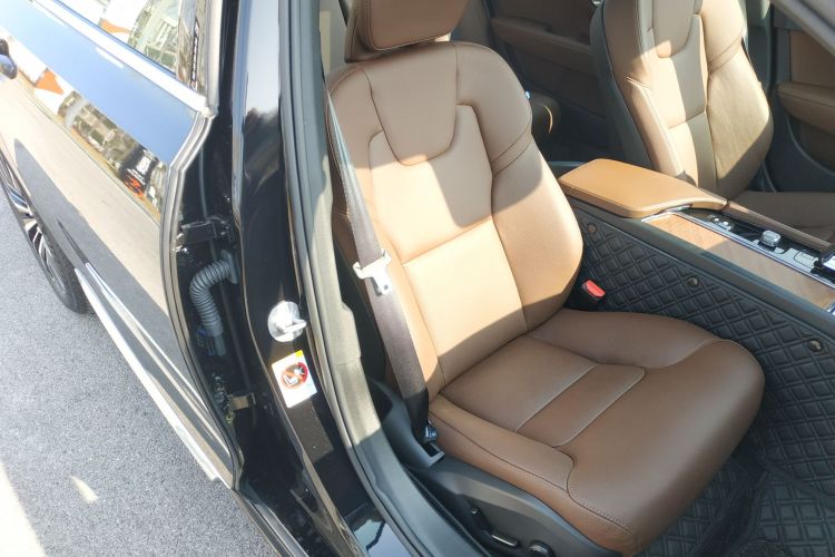 沃尔沃S90 2025款 B5 智逸豪华版局部细节41