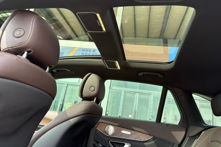奔驰GLC 2020款 GLC 260 L 4MATIC 豪华型中控内饰7003