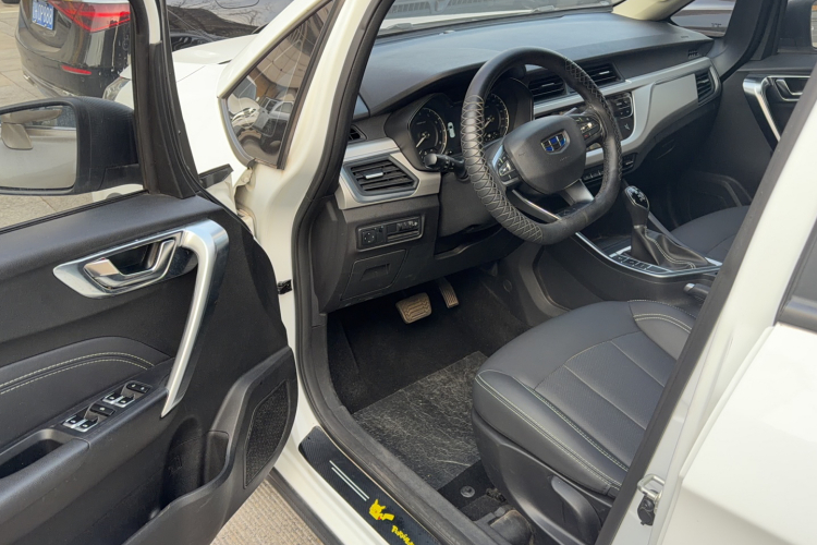 吉利汽车 远景X3 2020款 1.5L CVT尊贵型中控内饰7002