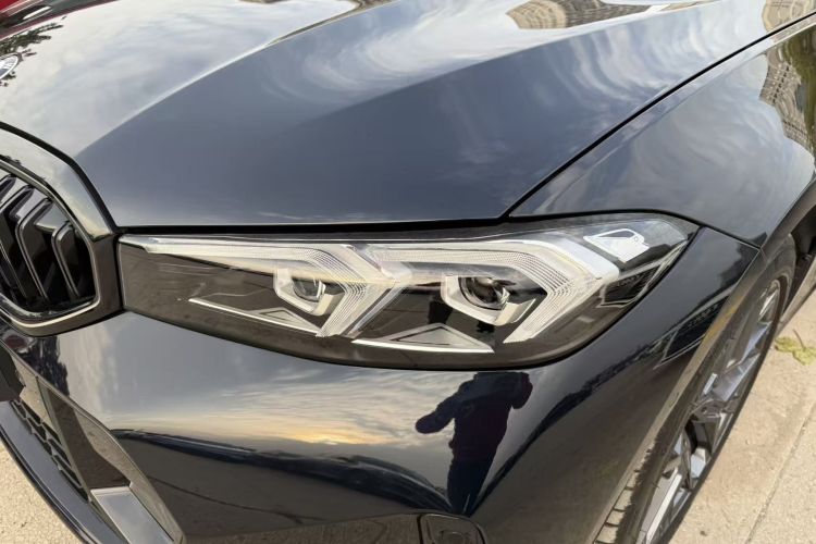 宝马3系 2025款 330Li M运动曜夜套装车身外观6005