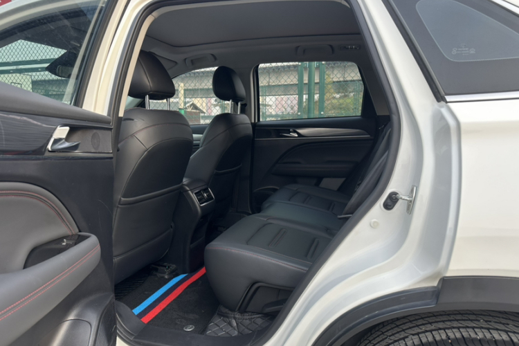 广汽传祺 传祺GS4 PLUS 2021款 390T 自动星云版车身外观6008