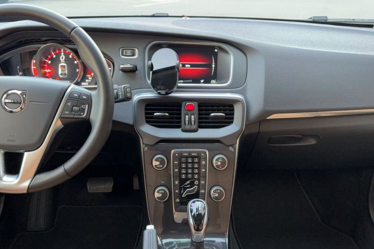 沃尔沃V40 2017款 T3 智逸版局部细节16