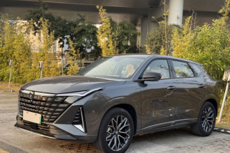 长安UNI-Z新能源 2025款 智慧新蓝鲸 125km 战舰版