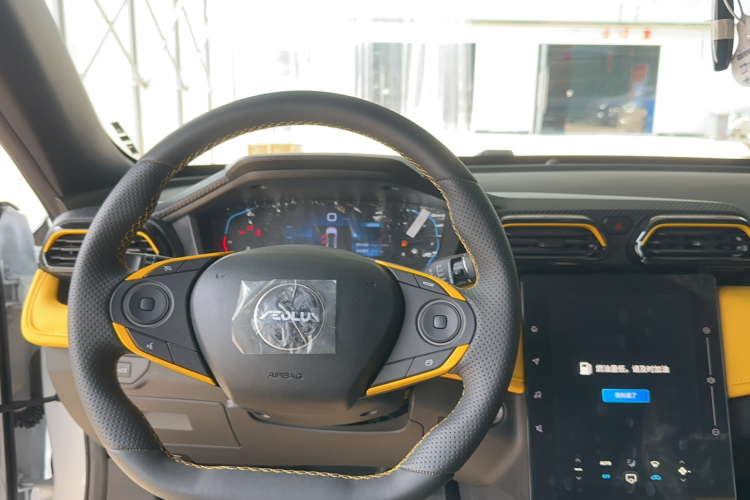 东风风神 奕炫 2023款 马赫版 1.5T 自动追猎骑士版中控内饰7004