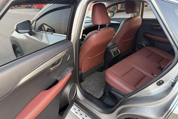 雷克萨斯NX 2015款 300h 前驱 锋尚版中控内饰7003