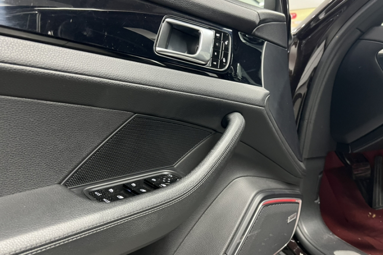 保时捷 2017款 Panamera 4 行政加长版 3.0T中控内饰7009