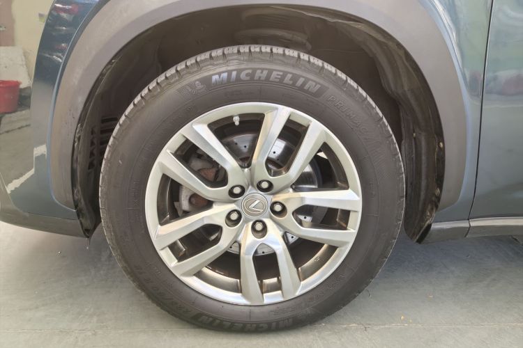 雷克萨斯NX 2015款 200t 全驱 锋尚版车身外观6003