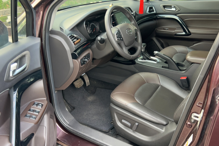 广汽传祺 传祺GS4 2015款 200T G-DCT豪华版中控内饰7002