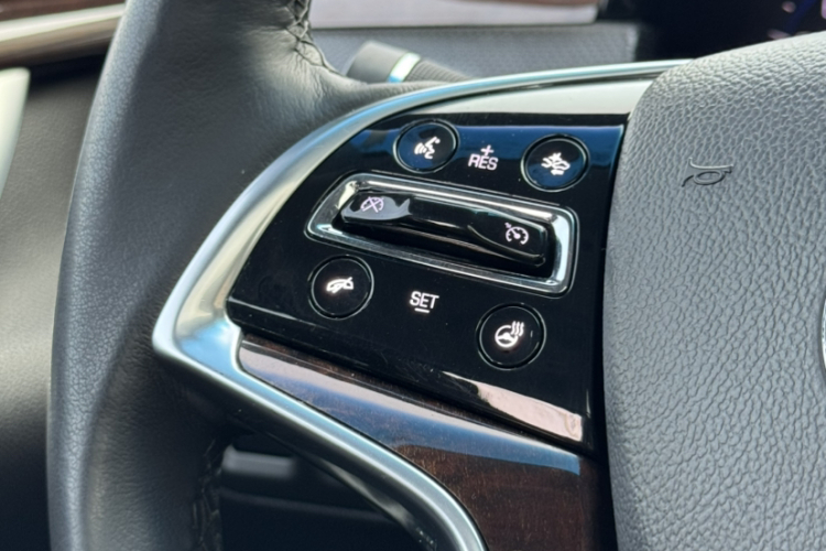 凯迪拉克XTS 2013款 28T 豪华型中控内饰7003