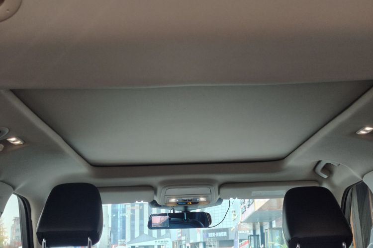 福特 探险者 2020款 EcoBoost 285 四驱钛金版 6座局部细节22