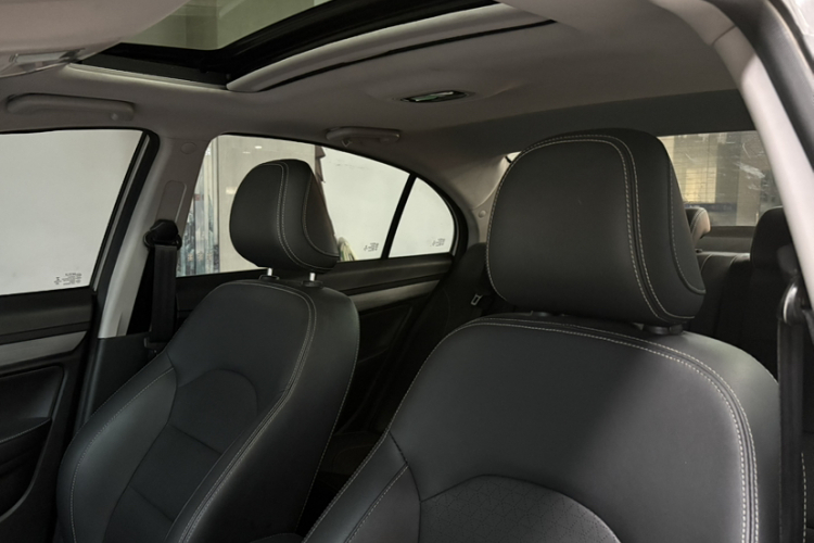 吉利汽车 帝豪 2021款 UP 1.5L CVT豪华型局部细节22