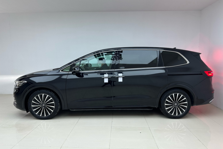 大众 威然 2024款 380TSI 尊贵版车身外观6002