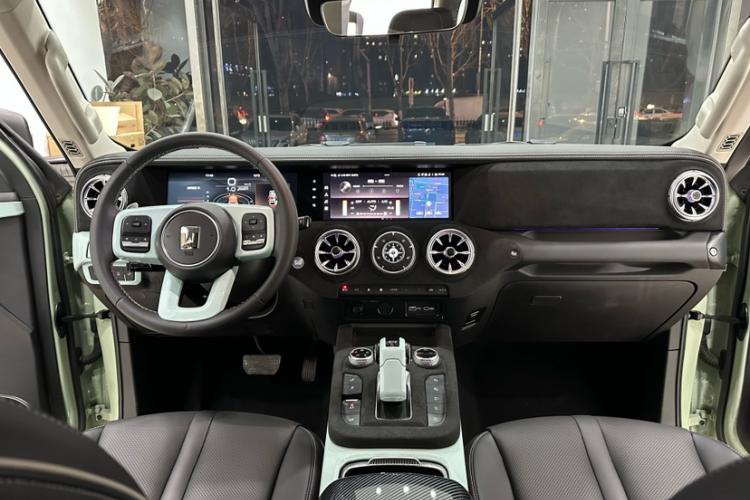 坦克300 2023款 2.0T 铁骑02中控内饰7008