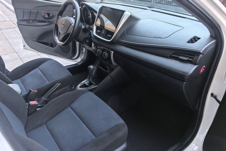 丰田 YARiS L 致炫 2019款 1.5E CVT魅动版 国VI中控内饰7006