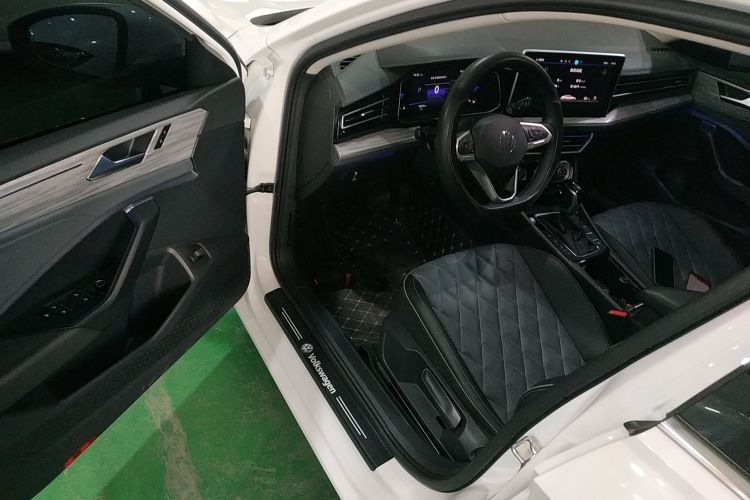 大众 速腾 2023款 300TSI DSG超越版中控内饰7003