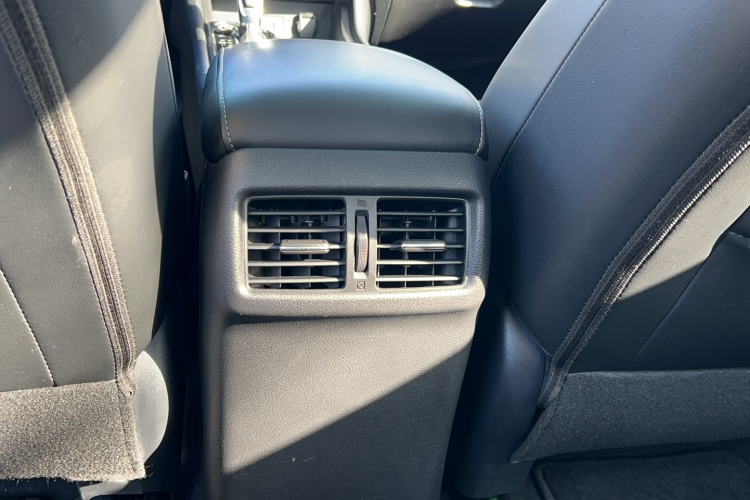 日产 轩逸 2021款 1.6L XL CVT悦享版局部细节9001